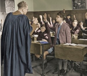 article-2080348-0F4C4BCC00000578-70_634x554